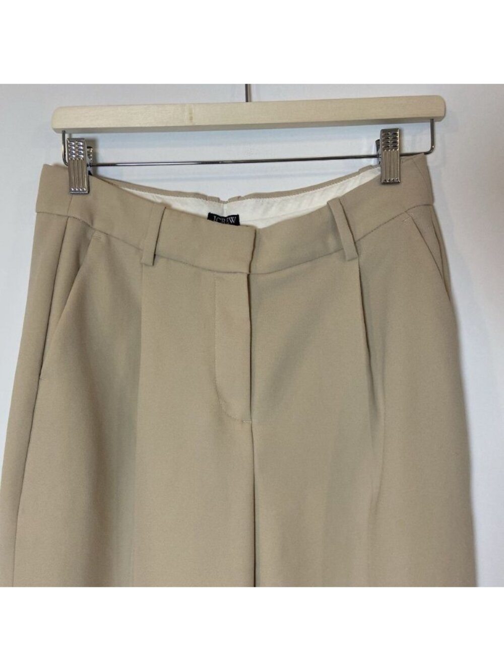 J.Crew Essential Dress Pants Straight Leg Pleats Tan Khaki Size 4 - Picture 2 of 5